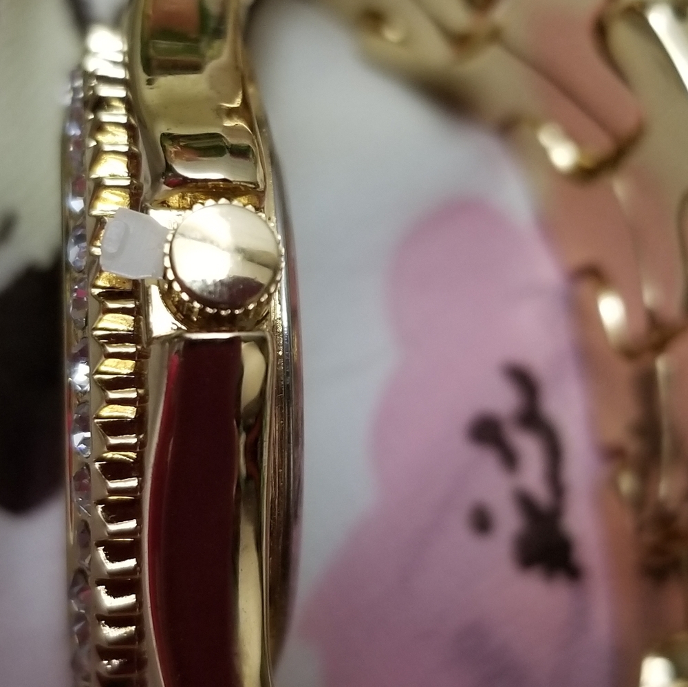 Womens Quartz Watch - Picture 9 of 10